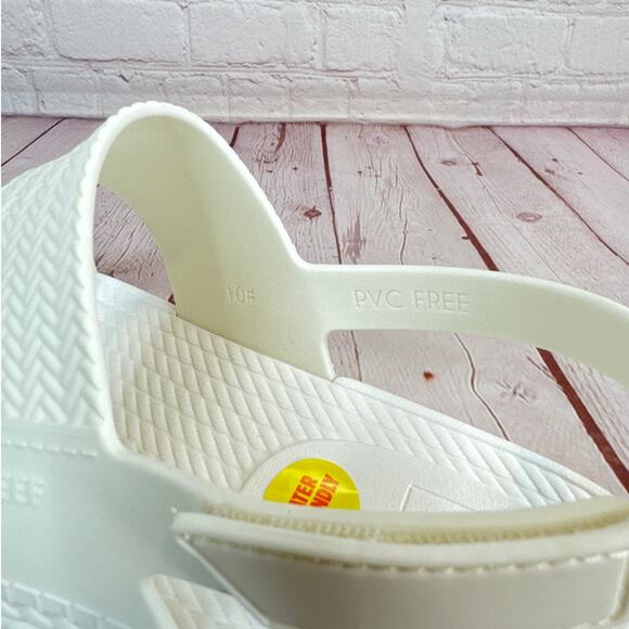 Reef Water Vista White Sandals Women’s Size 10 - Picture 11 of 11